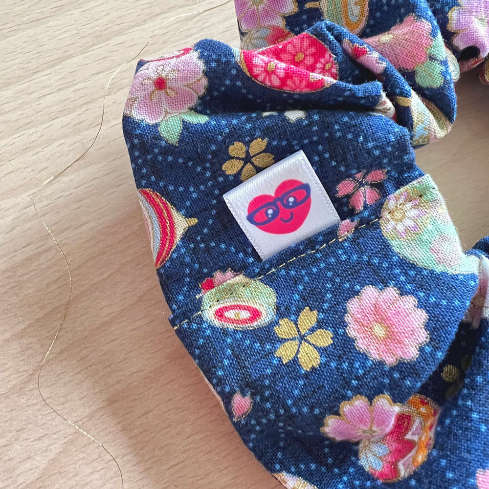 Scrunchie van Japans katoen vol gouden details - blauw